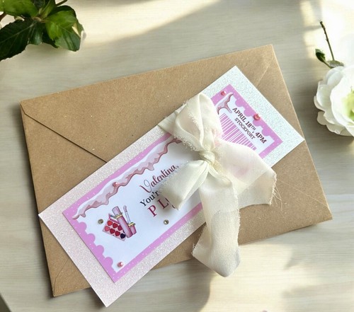 Personalised louise pink - louise,